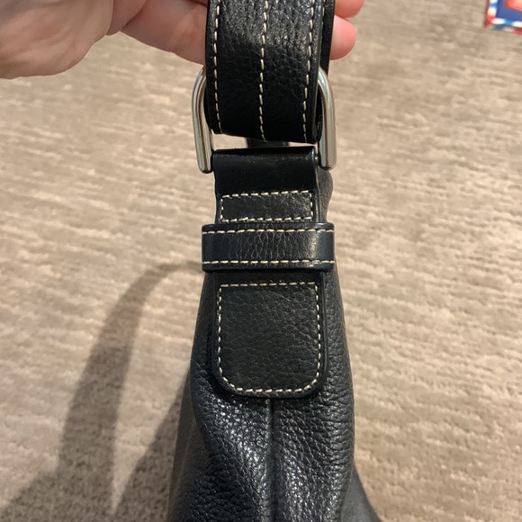 Coach black pebbled leather shoulder bag - Picture 4 of 10